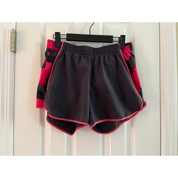 Nike Shorts - Picture 1 of 3